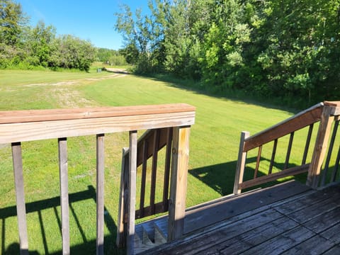 Front Deck & Driveway