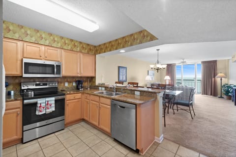 A fully stocked kitchen makes meal preparation a breeze.