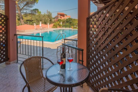 Georgia Apartment 4 Sidari By the terrace