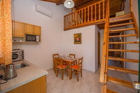 Georgia Apartment 6 Sidari Interior