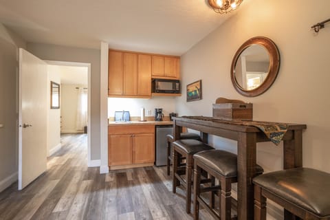 Have a quick breakfast in the morning | Main Level