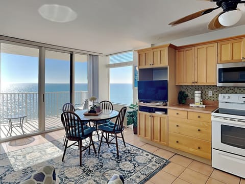 Welcome to Estero Beach & Tennis 703B