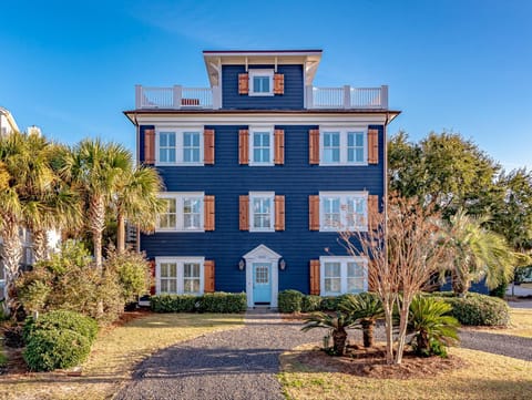 1000 Carolina Blvd - LSV - Pet Friendly - Private Pool - Roof Top Deck (1442)