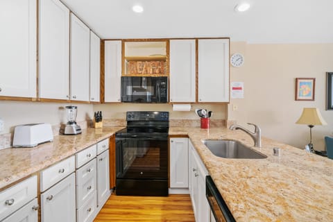 Open kitchen; new appliances. All utensils needed for a great meal experience!