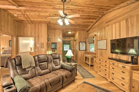 Fletcher Vacation Rental | 1BR | 1BA | Small Ramp to Access | 750 Sq Ft
