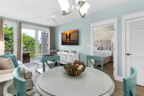 Gorgeous Pilot House 506 in Village at Baytowne Wharf