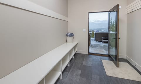 Enjoy Ski In/Ski Out Access Right Through The Back Door