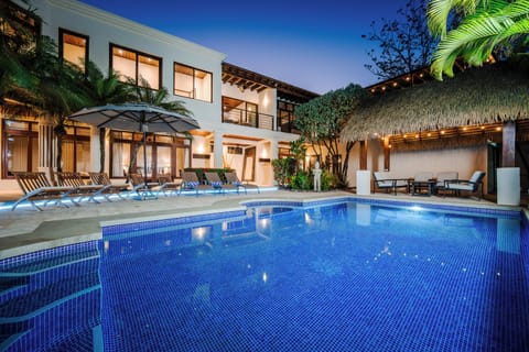 Luxury Villa Tamarindo | Costa Rica Luxury Vacation Rental - Bask in paradise at Casa Milagro in Tamarindo. Let our concierge arrange poolside massages, grocery stocking, ATV tours, and scuba diving adventures.
