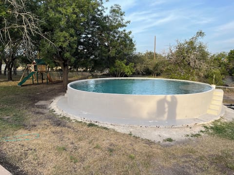 30' Pila Pool and playground