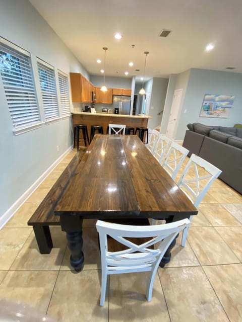 Dining room with seating for 10