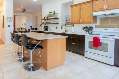 Bar seating is perfect for a quick breakfast before getting on with your day