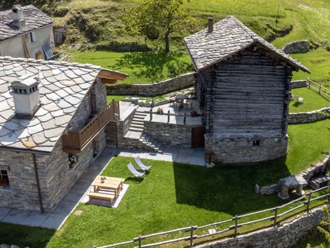 Property, Building, Window, Plant, Wood, House, Architecture, Cottage, Grass, Land Lot