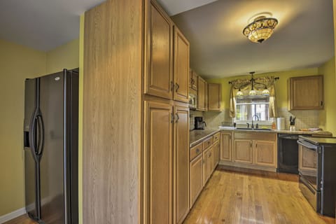 Kitchen | Fully Equipped