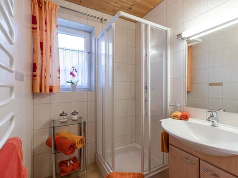Apartment/2 bedrooms /shower, WC and balcony - Landhaus Schweiger Apartment in Salzburgerland