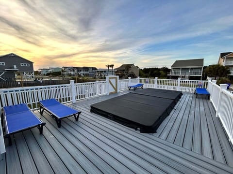 Pool in Deck Sunset 
JR 4.12.24
