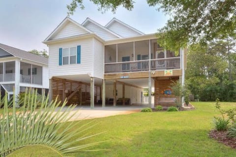 306 NE 61st St Sunshine-small-001-26-DSC 7068 69 70 Enhancer-666x445-72dpi