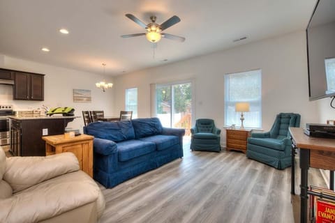 Living Room 
GW 6.24.23