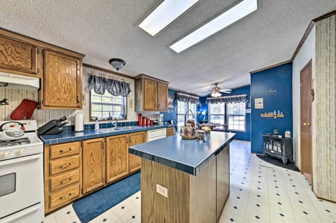 Fully Equipped Kitchen | Toaster