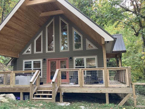 Welcome to “Hills Of Home” chalet!