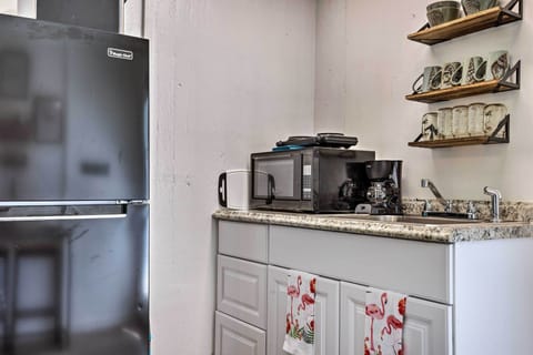 Kitchenette | Well-Equipped