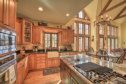 Kitchen | 1st Floor | Grind-and-Brew Coffee Maker | Dishwasher