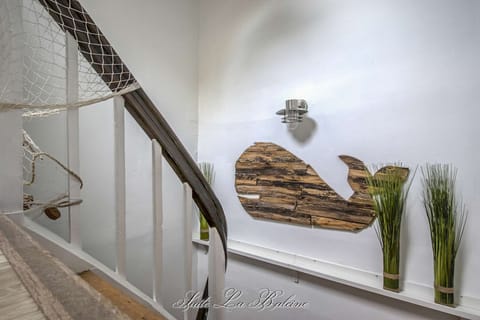 Suite la Baleine - Entrance (Decoration detail)