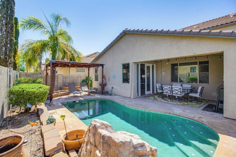 Oro Valley Vacation Rental | 4BR | 2.5BA | Step-Free Access | 2,620 Sq Ft