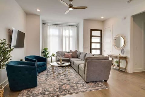 Lounge in our cozy and comfortable living room!