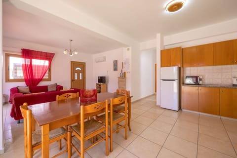 Living%2C dining and kitchen area