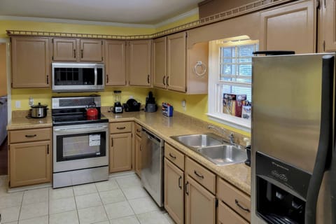 Kitchen | 1st Floor | Fully Equipped | Coffee Maker | Cooking Basics