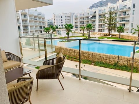 Marina Real 82 - 1