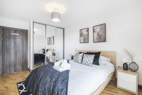 Bedroom at Dwello Battersea