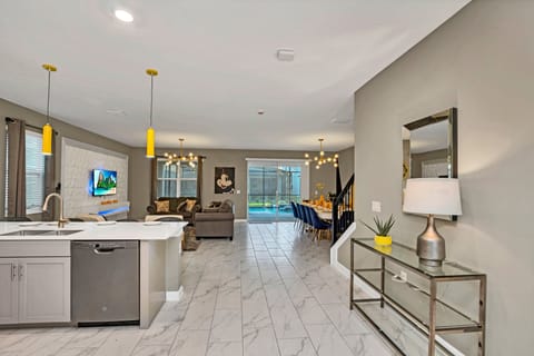 Enjoy your holidays in open concept areas, perfect for sharing with family and friends.