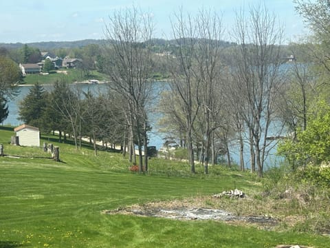 back of home faces Apple Canyon Lake with walking path access