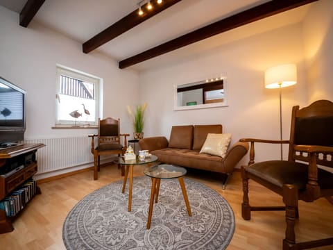 Furniture, Property, Picture Frame, Comfort, Couch, Wood, Interior Design, Table, Television, Lighting