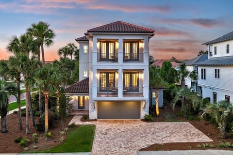 Sweet Caroline - Exterior Front View