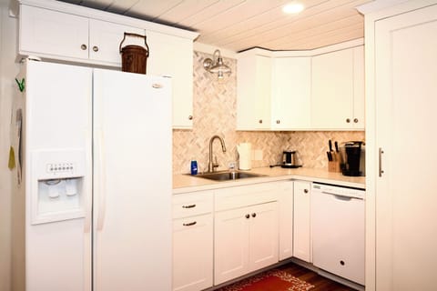 Unit B: Lower Level Kitchen