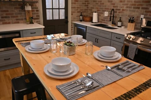 Dishes and flatware for dining in.