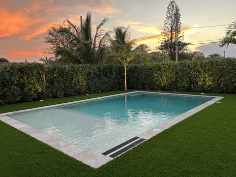 Private pool to relax and have fun
