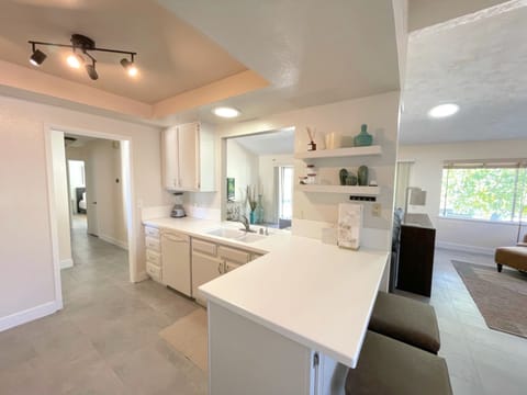 Open floor plan kitchen.