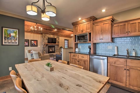 Kitchen | Dishware Provided