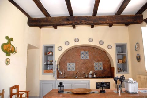 podere-san-giovanni-narni-terni-villa-kitchen