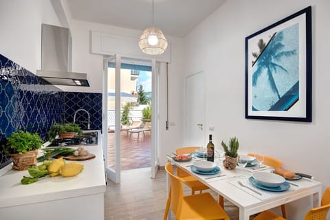 waves-apartment-sorrento-apartment-living-kitchen