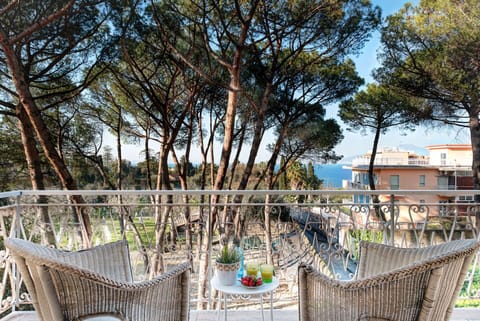 woody-home-sea-view-sorrento-apartment-terrace