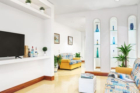 woody-home-sea-view-sorrento-apartment-living-room