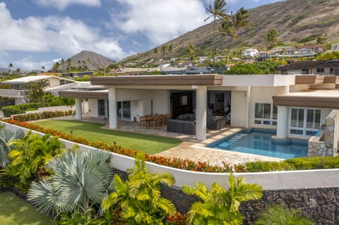 Luxurious single-level estate in Hawaii Kai with postcard-worthy views.