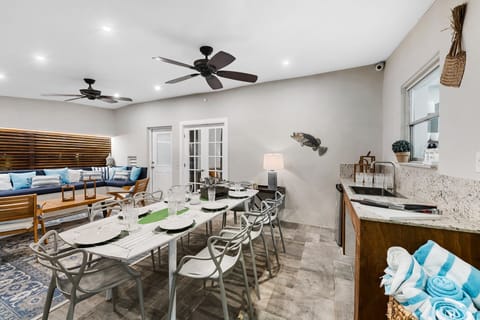 Outdoor living room (2)