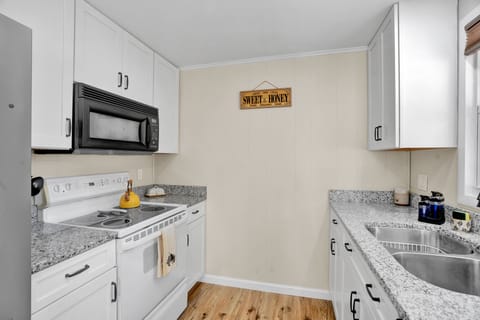 Full kitchen with just about everything you need
