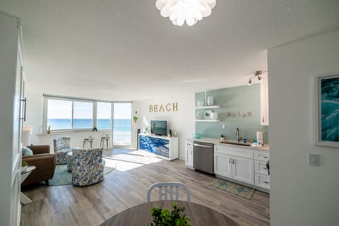 Welcome to "Beach Perfect" Top Of The Gulf 625