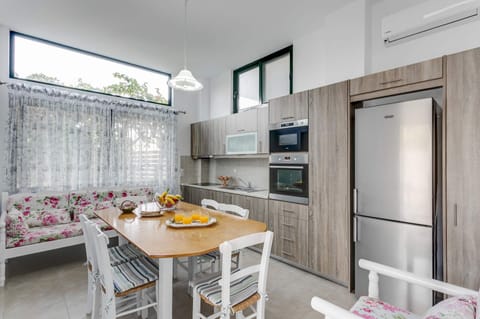 Villa Alexis House image